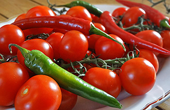 Tomaten und Chilis