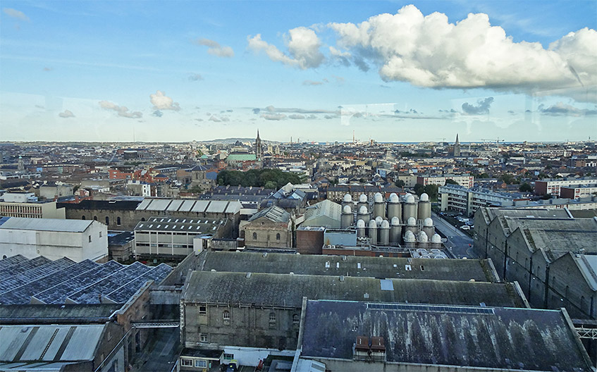 Blick auf das Gelände von Guinness und Dublin