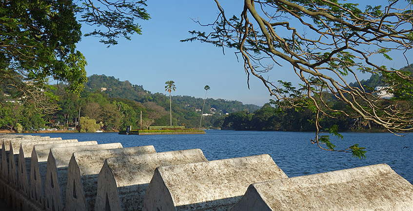 Der berühmte See in Kandy