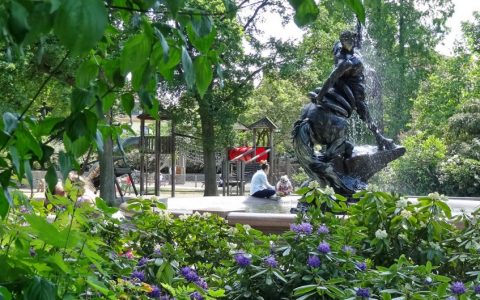 Brunnen in den Neustadtswallanlagen