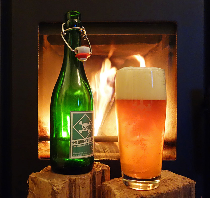 Grünhopfen-Bier an wildem Feuer