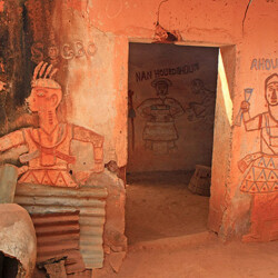 Voodoo-Tempel - Sogbo Voodoo-Tempel - Sogbo